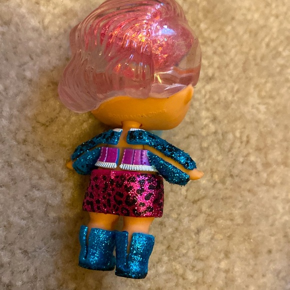 *Brand New* L.O.L Surprise Glitter Globe Doll - Snow Leopard only ever unboxed!! - Picture 7 of 14